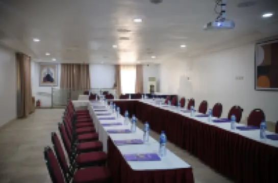 볼튼 화이트 호텔 앤드 아파트먼트