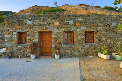 Filoxenia by Grispos Villas Hotels in Skhoinoussa