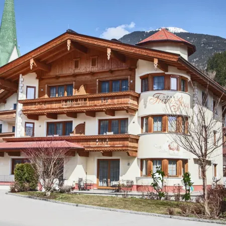 Apartment in Kaltenbach Near Ski Lift