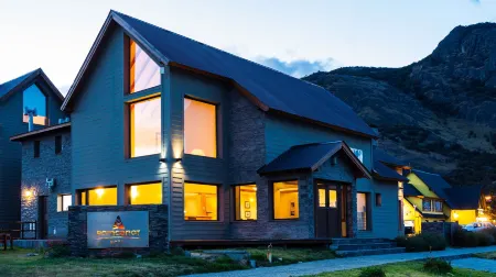 Hotel Poincenot Отели рядом с достопримечательностью «Miradores Los Condores y Las Aguilas»