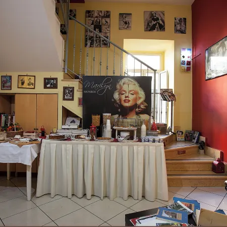 Hotel Cineholiday