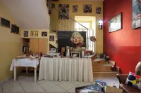 Hotel Cine Holiday