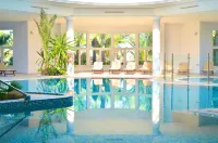 Royal Garden Palace - Families and Couples - 5-Star