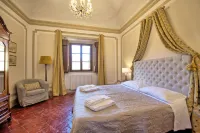 Castello di Montegufoni by PosarelliVillas Hotels in Montespertoli