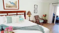 Coconut Palm Inn