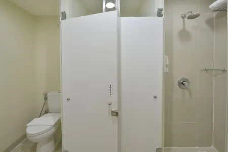 Whiz Hotel Malioboro Yogyakarta Отели в г. Gedong Tengen