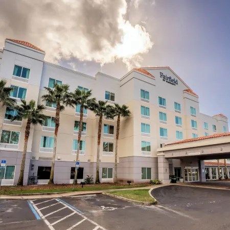 Fairfield Inn & Suites Jacksonville Butler Boulevard Отели рядом с достопримечательностью «Метрополитан Парк»