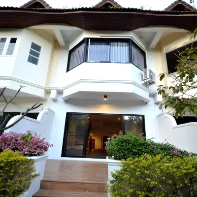 Sila Pool Villa Hotels near Shooting Range
