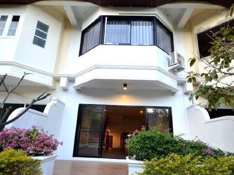 ศิลา พูลวิลล่า