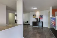 رودواي إن آند سويتس إنتربريز فنادق في إنتربرايز