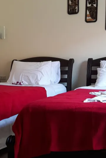 ห้องพรีเมียร์ทวิน, เตียงเดี่ยว 2 เตียง, วิวสระว่ายน้ำ