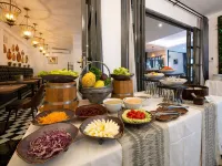 Le Thatluang d'or Boutique Hotel Hotels near Pha That Luang