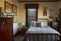 The Katherine Holle House Hotels in 
