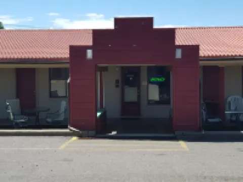 Cozy Inn Hotels in Cortez