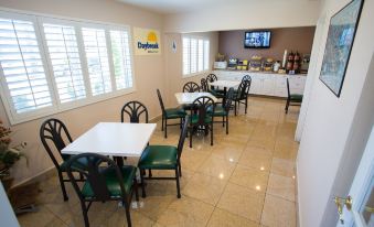 Days Inn by Wyndham Oceanside