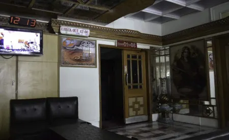 Sandal Bar Hotel Отели рядом с достопримечательностью «The Chenab Club»