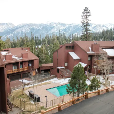 Mammoth Ski & Racquet Club