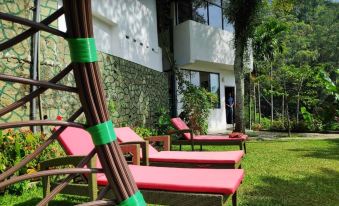 Misty Hills Ella Resort