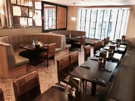 Oxgang Kitchen Bar & Rooms Отели рядом с достопримечательностью «Линлитгоу Лох»