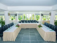 Sandunes Beach Resort & Spa Hotels near Linh Long Tu Temple