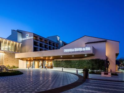 Portola Hotel & Spa