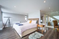 Beach View Breeze Family Holiday Home on the Shore