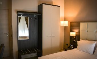 Brain Rooms & Suite