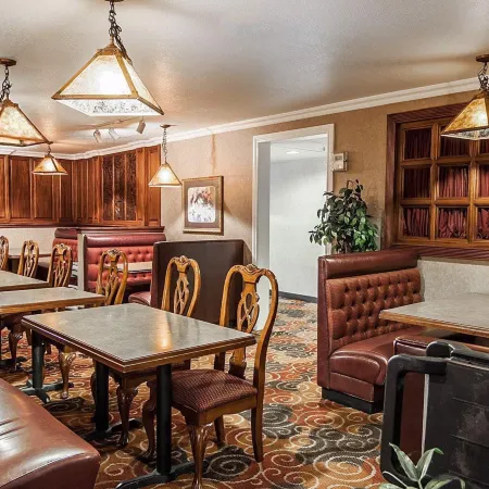 Comfort Suites