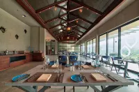 Niraamaya Retreats Samroha Athirappilly Hotel di Pariyaram