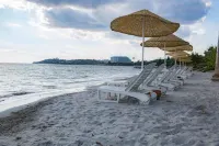 Melis Hotel Kuşadası - Bãi biển