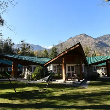 Span Resort & Spa, Manali - A Riverside Resort Отели в г. Бадгран