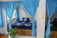 Rainbow Lodge Hotels near KT