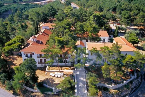 Christina Studios Hotels in Lygia