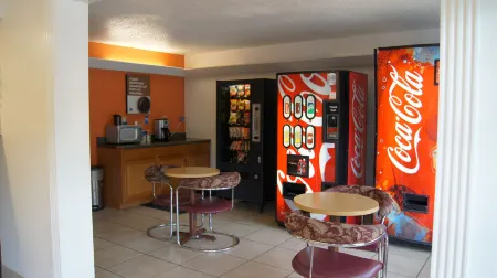 Executive Inn Отели в г. Камберленд