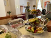 加布裡埃爾城市花園飯店 - 早餐