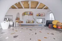 Naxos Cave Suites - bar