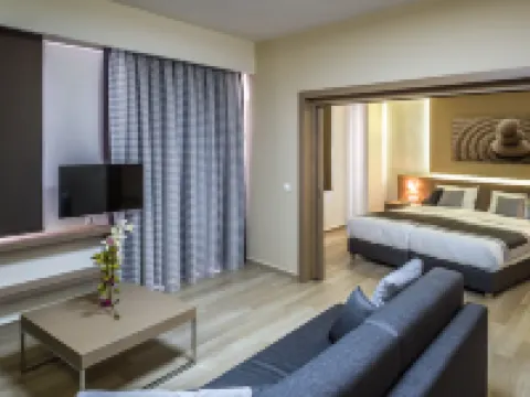 Renieris Hotel โรงแรมในStalos