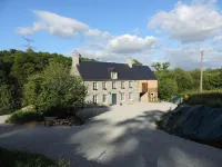 Domaine Lvd Avec Spa, Bois et rivière privée - Swimmingpools