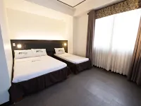 Hotel Henrico Kisad Hotels near Igorot Garden