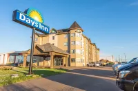 Days Inn by Wyndham Bonnyville - parking