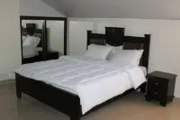 Pinewood Hotel Hotels in Khenchara