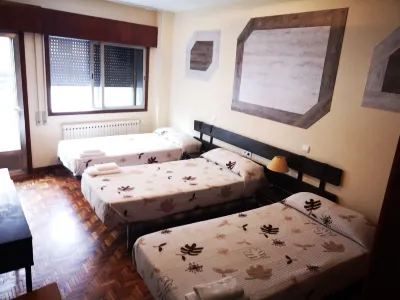 Hostal Louro Hotels near Biblioteca Publica Municipal de Tui
