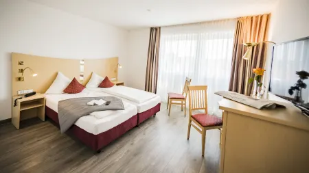 City-Hotel Garni Отели рядом со станцией Neu-Ulm