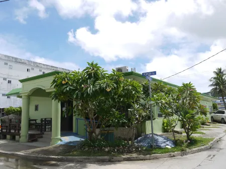 G.T. Guest House Отели рядом с достопримечательностью «Мариана Резорт & Спа»