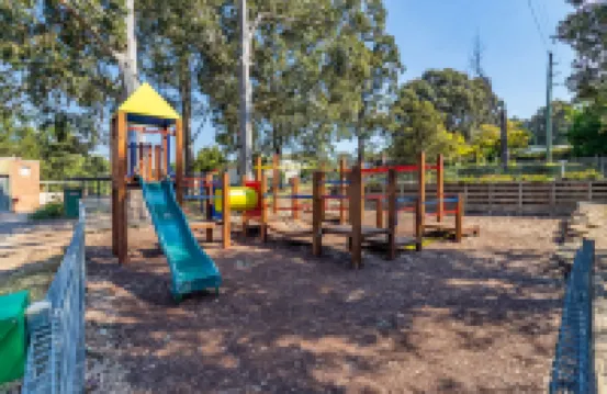 悉尼希爾斯因吉內雅假日公寓式酒店