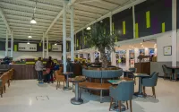 Days Inn by Wyndham Cannock Norton Canes M6 Toll - breakfast