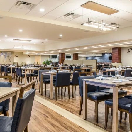 Wyndham Newport Hotel