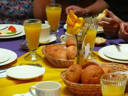 Hotel Donde Marcelo Отели рядом с достопримечательностью «Prana Spa»