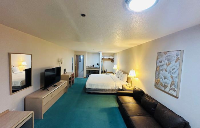 Timberland Inn & Suites