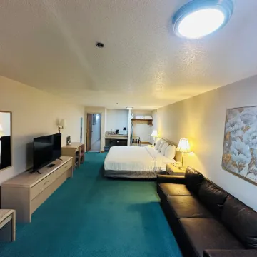 Timberland Inn & Suites